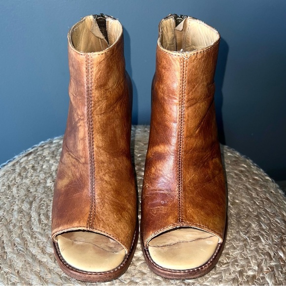 Bed Stu Onset Cobbler Series Peep Toe Bootie - Picture 3 of 10